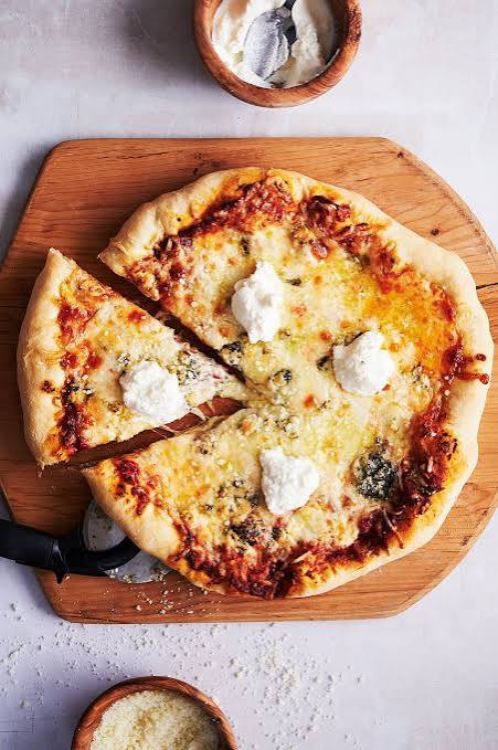 Freshly baked homemade cheese pizza