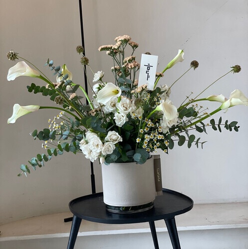 modern vase-2